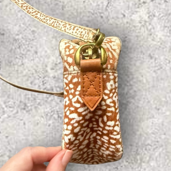 Madewell The Transport Camera
Bag Animal Spot Calf Hair Toffee - Picture 6 of 13